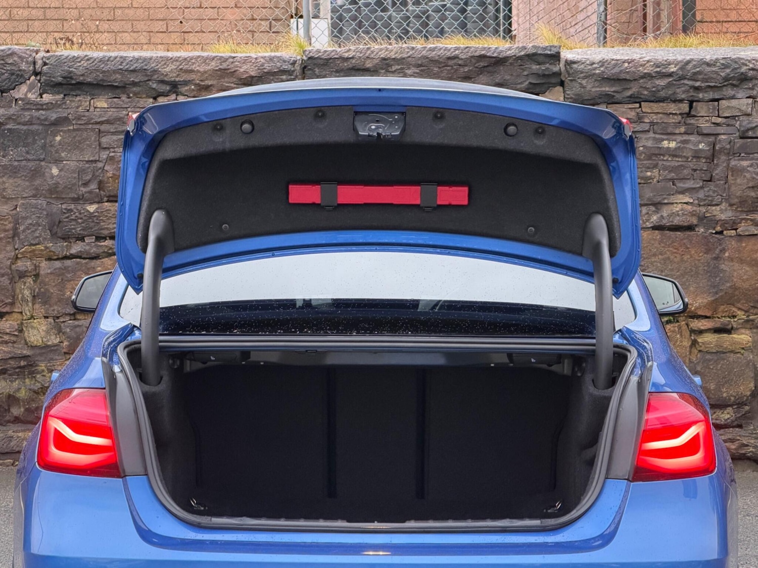 Used BMW 3 Series for sale - 77242524: Photo 24