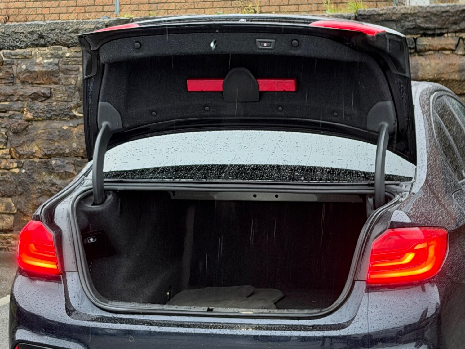 Used BMW 5 Series 2017 for sale - 76800903: Photo 20