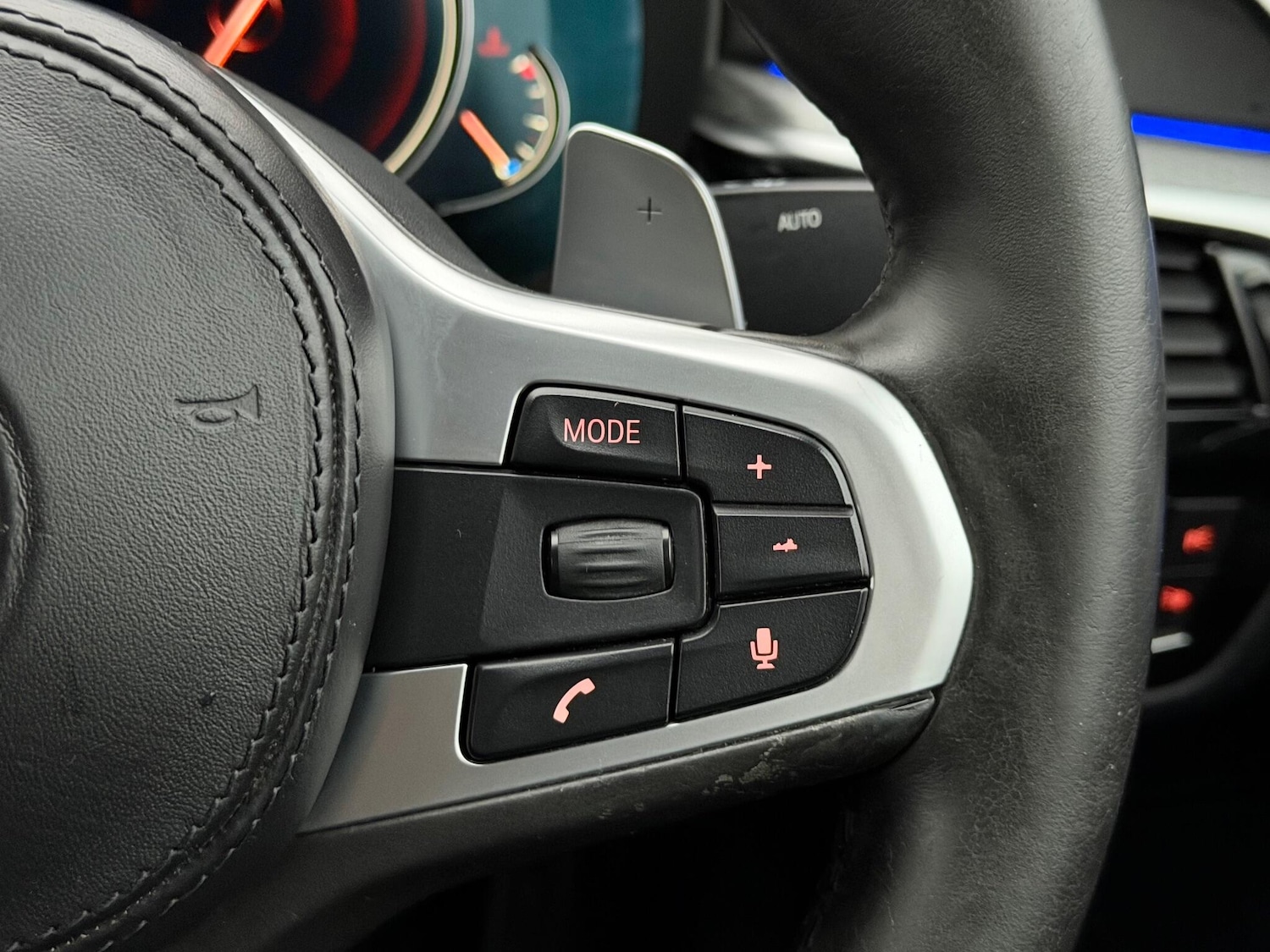 Used BMW 5 Series 2017 for sale - 76800903: Photo 25