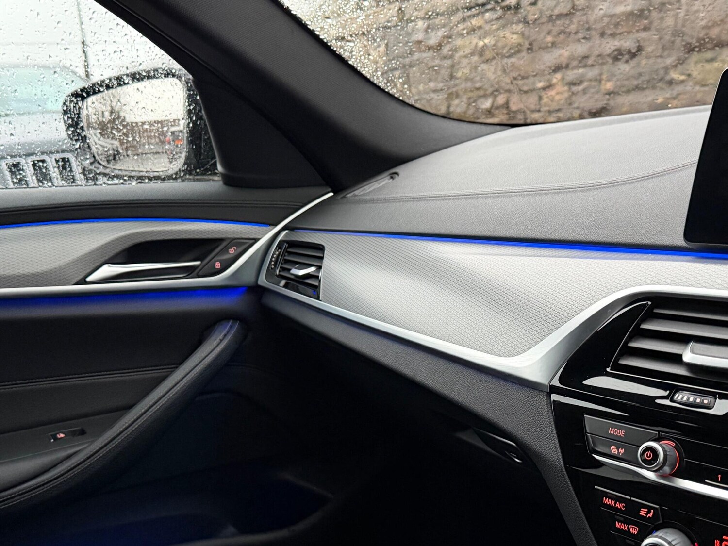 Used BMW 5 Series 2017 for sale - 76800903: Photo 56