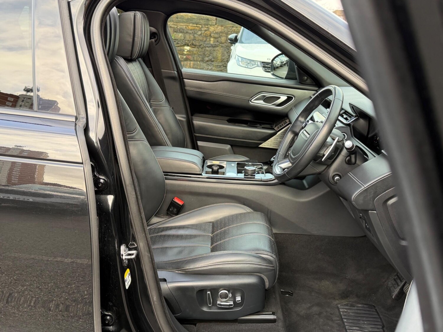 Used Land Rover Range Rover Velar for sale - 77784532: Photo 16