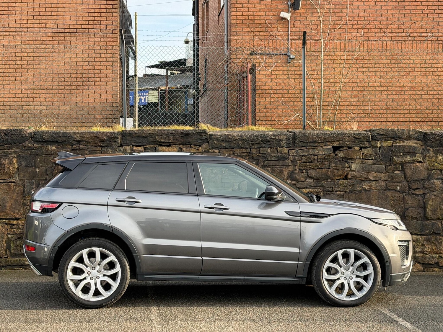 Used Land Rover Range Rover Evoque 2017 for sale - 77131330: Photo 8