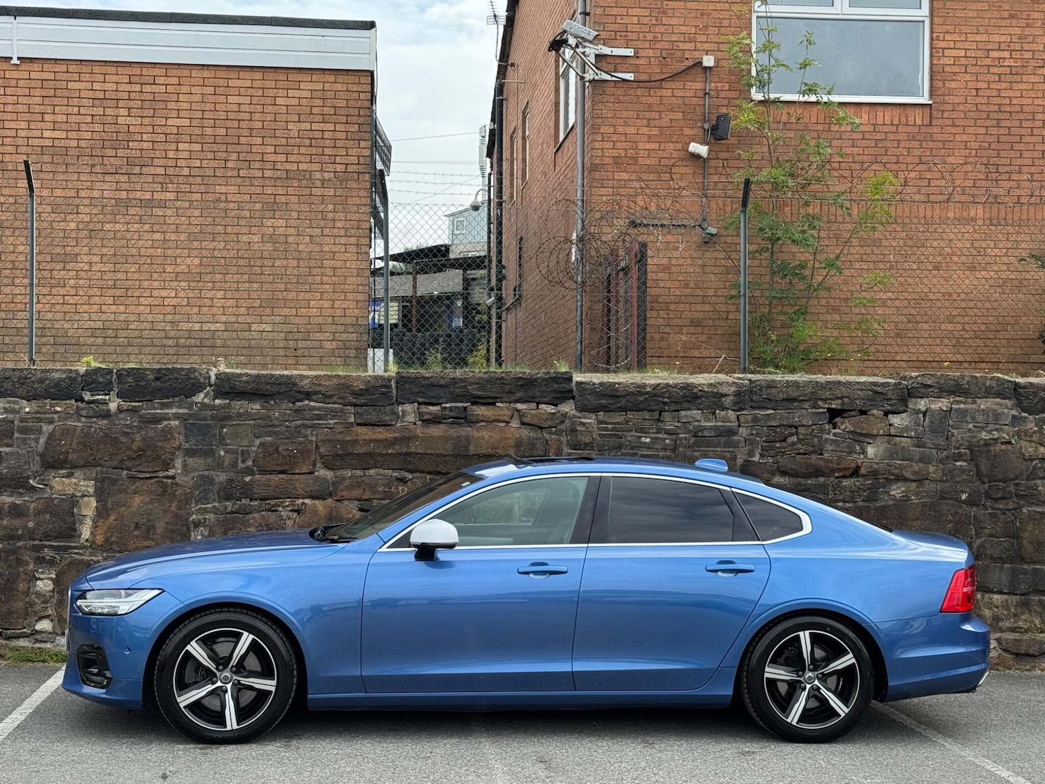 Used Volvo S90 2018 for sale - 76160978: Photo 4