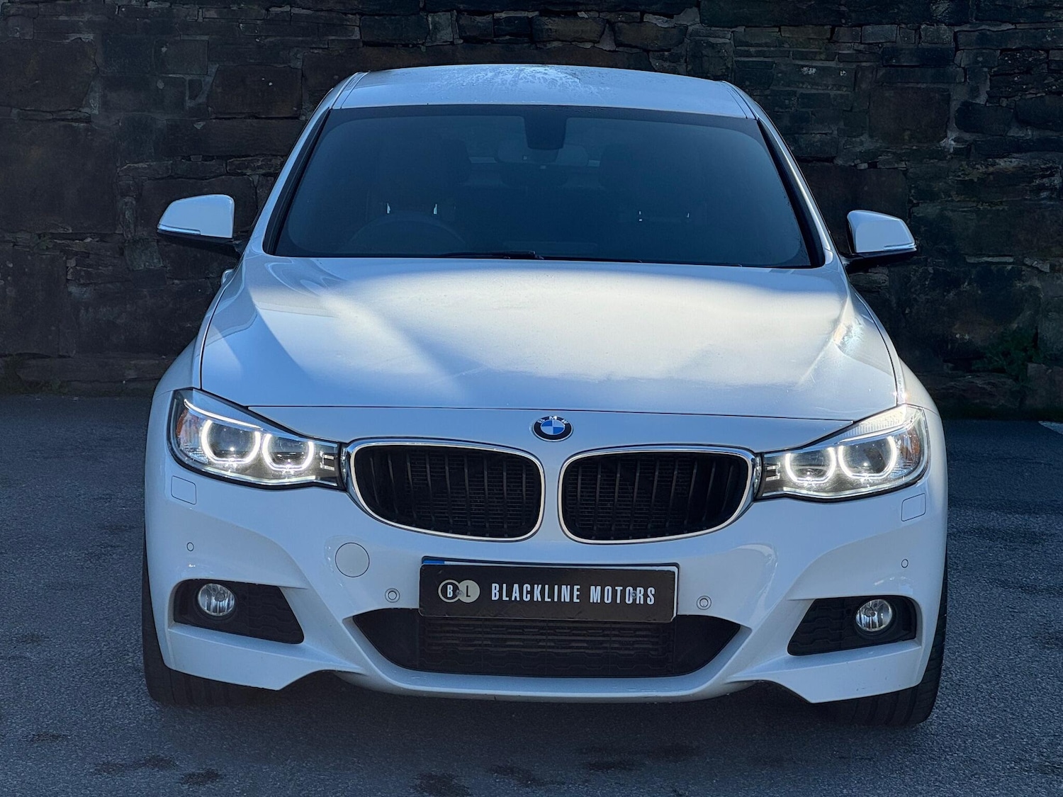 Used BMW 3 Series Gran Turismo 2014 for sale - 76160977: Photo 2