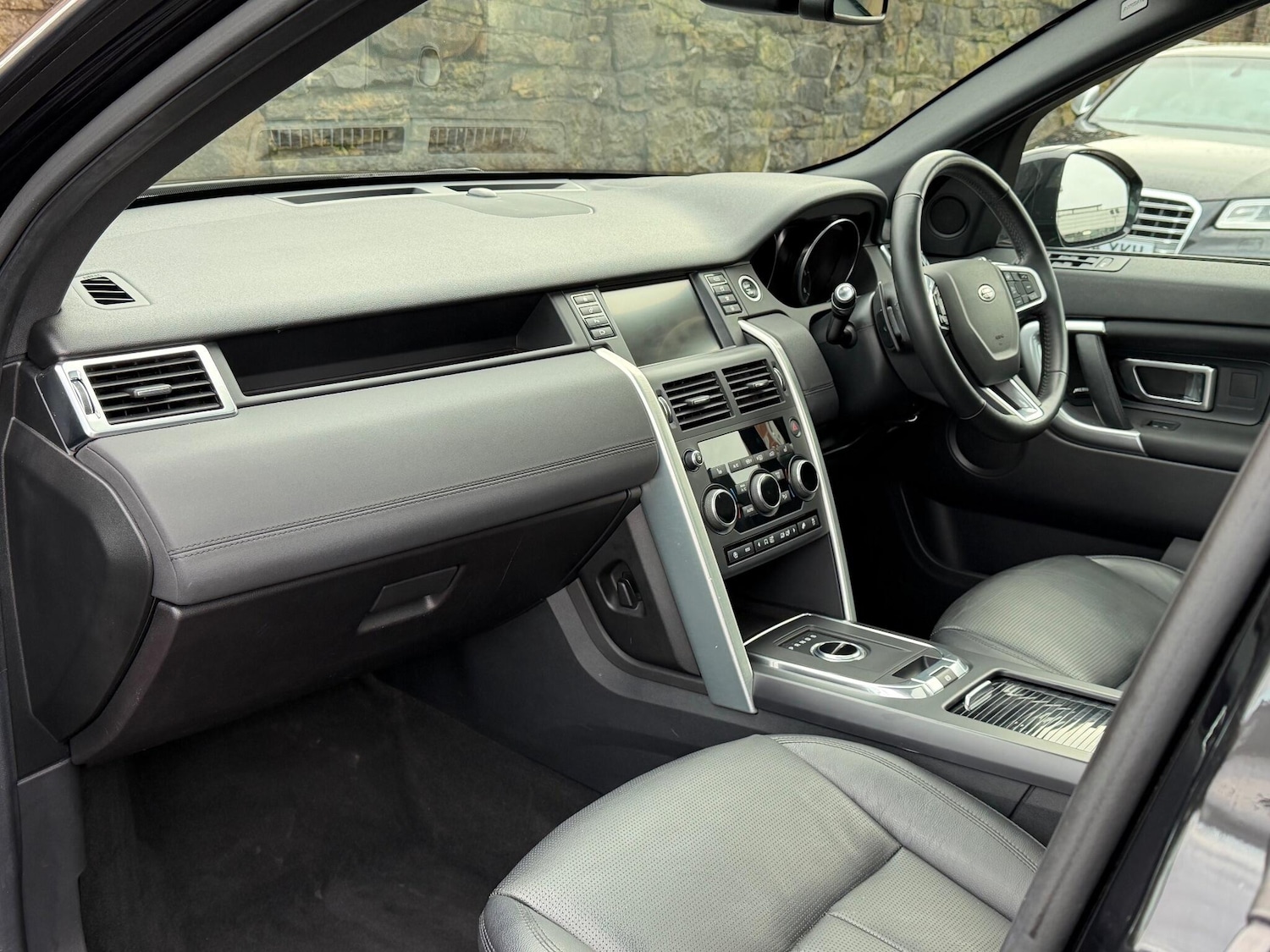 Used Land Rover Discovery Sport 2018 for sale - 77156170: Photo 14