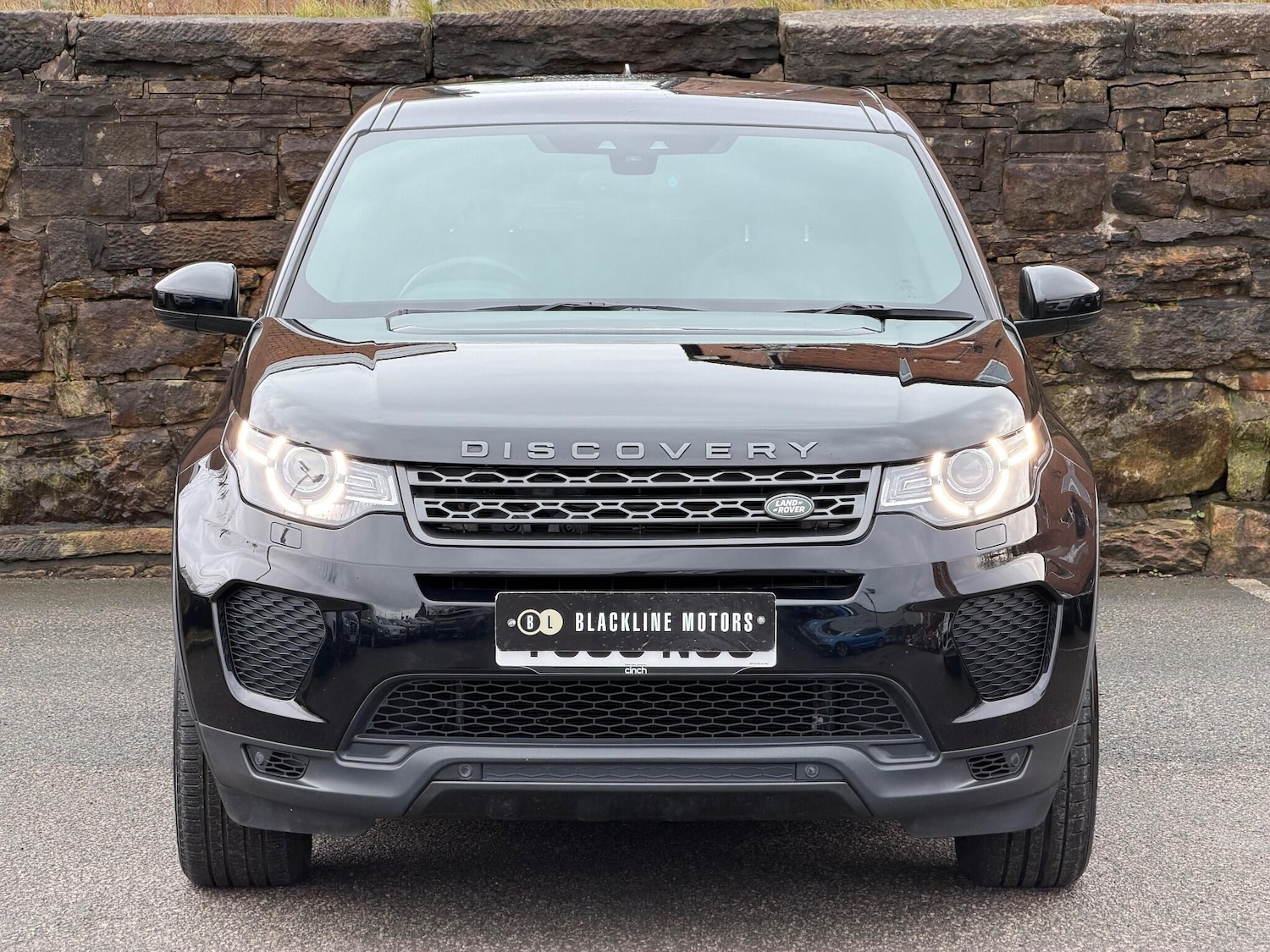 Used Land Rover Discovery Sport 2018 for sale - 77156170: Photo 2