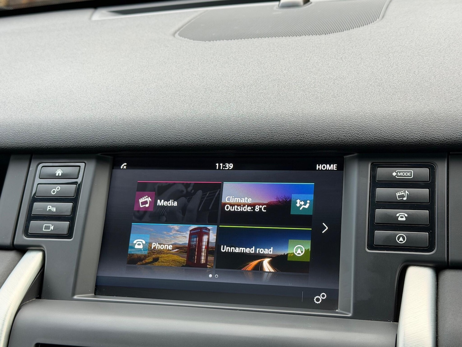 Used Land Rover Discovery Sport 2018 for sale - 77156170: Photo 28