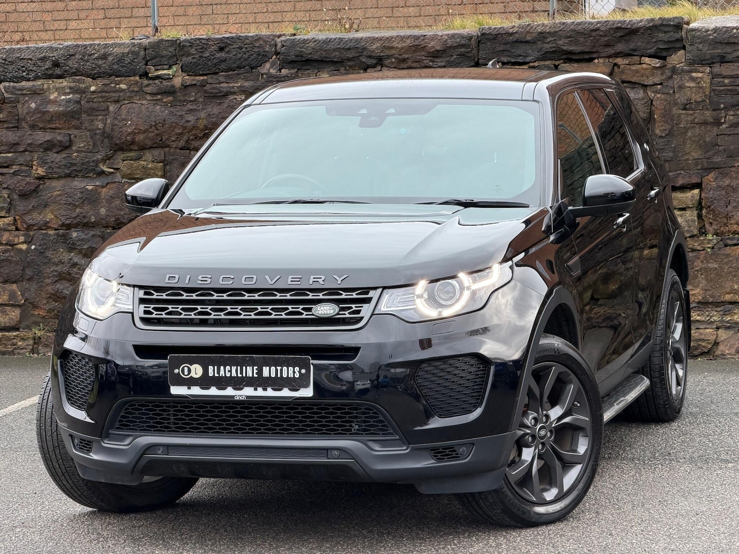 Used Land Rover Discovery Sport 2018 for sale - 77156170: Photo 3