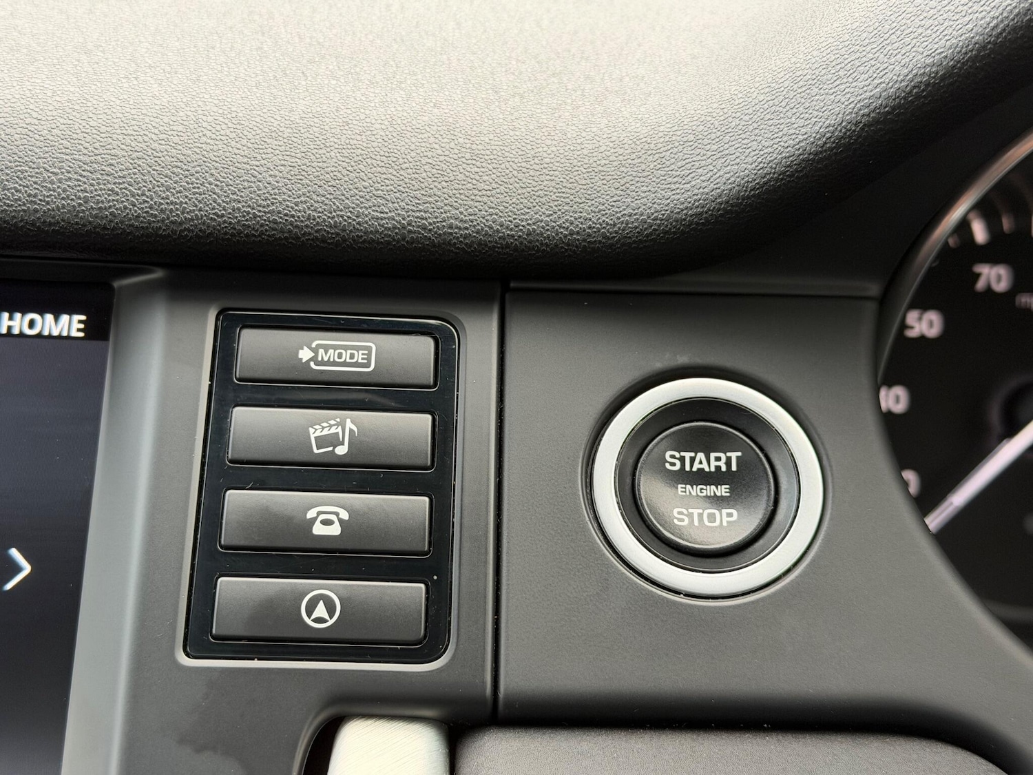 Used Land Rover Discovery Sport 2018 for sale - 77156170: Photo 40