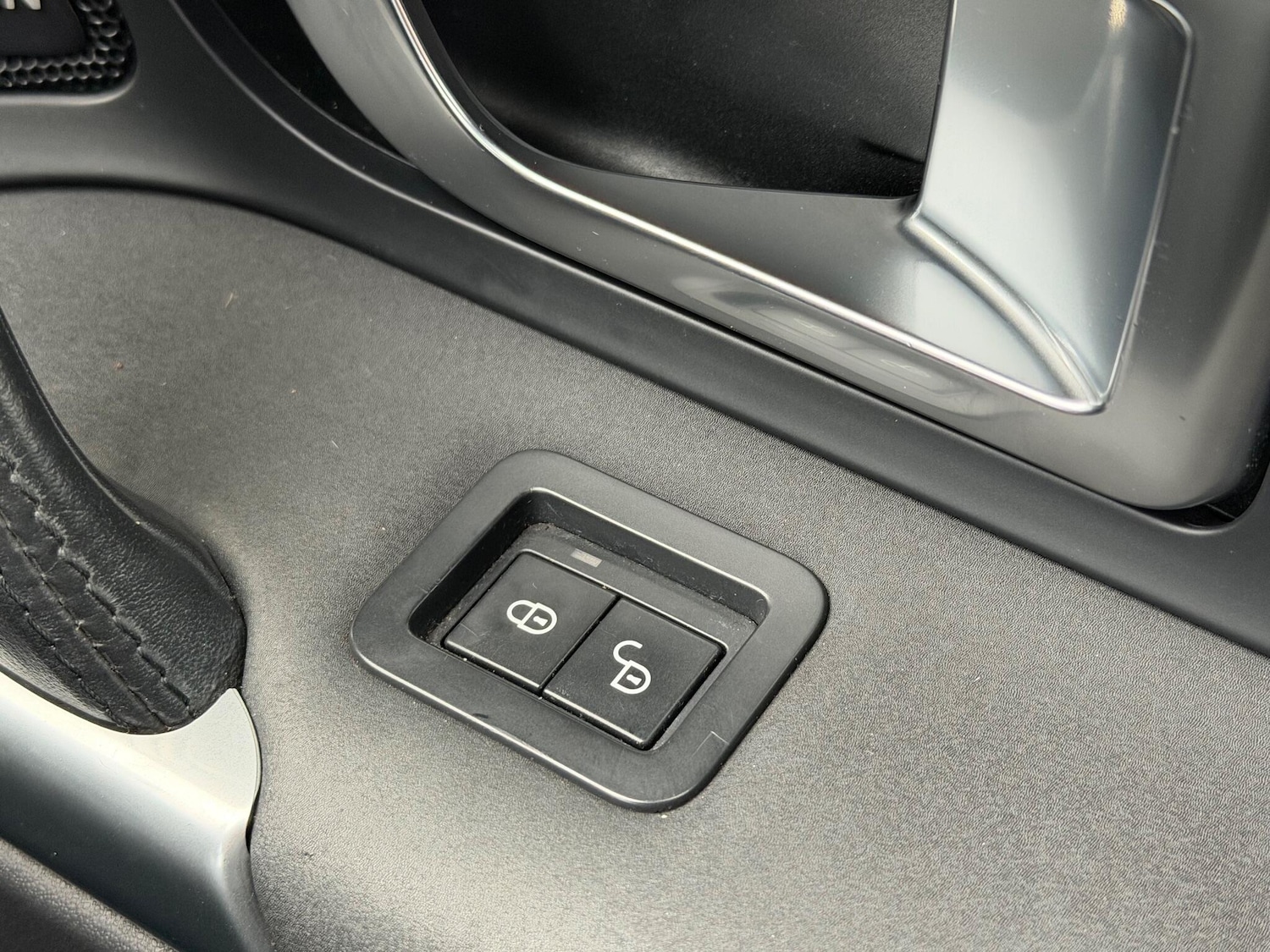 Used Land Rover Discovery Sport 2018 for sale - 77156170: Photo 45