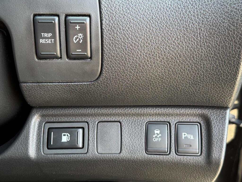 Used Nissan Navara 2016 for sale - 76987837: Photo 50