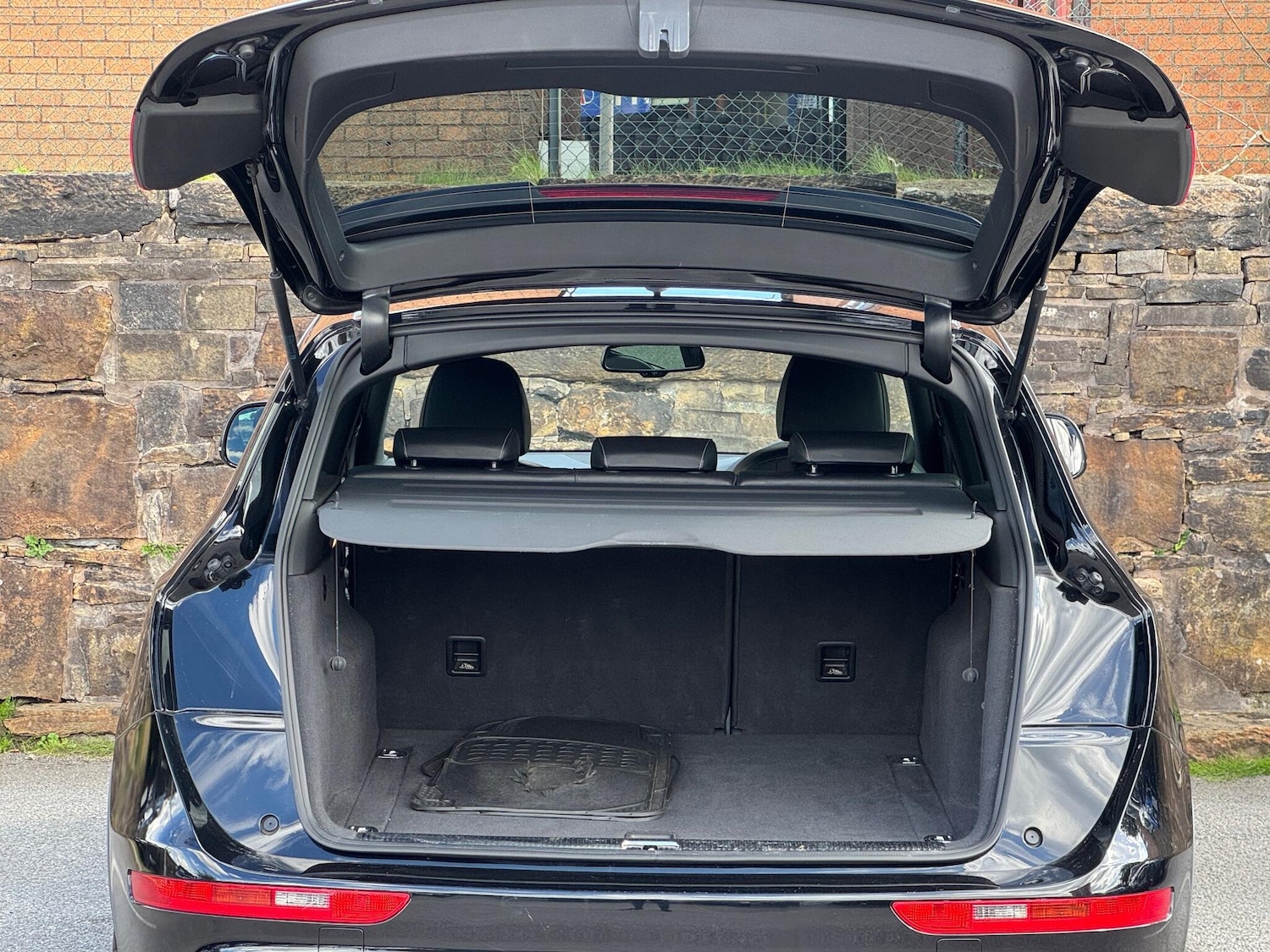 Used Audi Q5 2016 for sale - 76989247: Photo 21