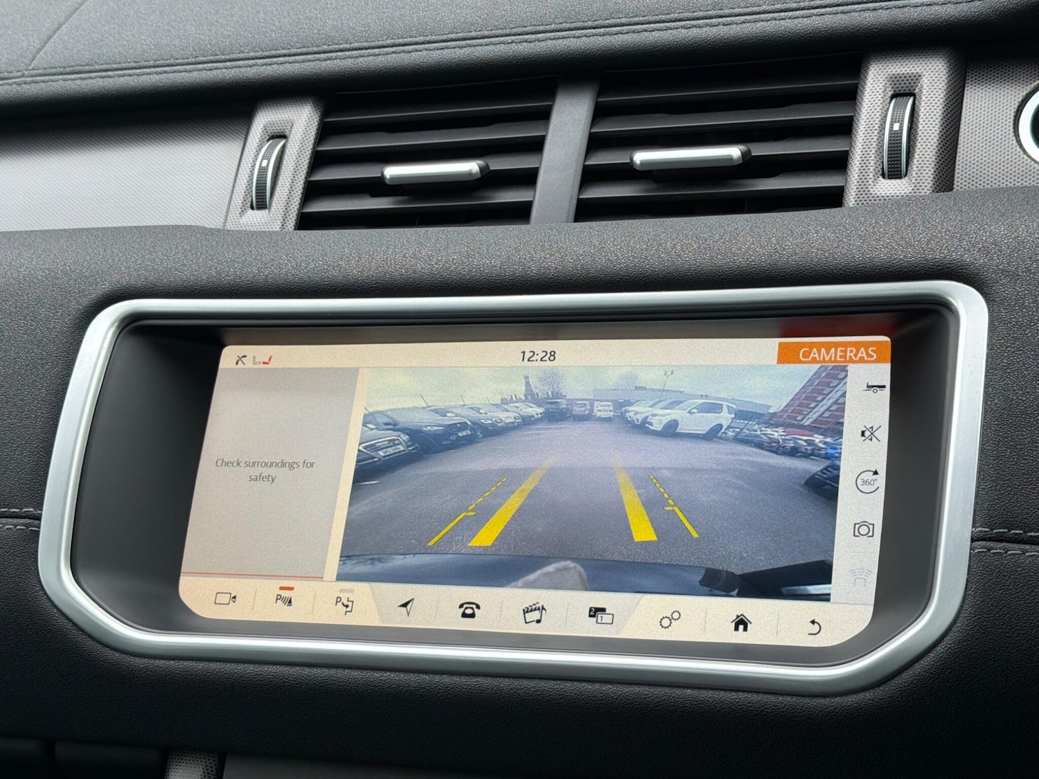 Used Land Rover Range Rover Evoque 2018 for sale - 76994746: Photo 38