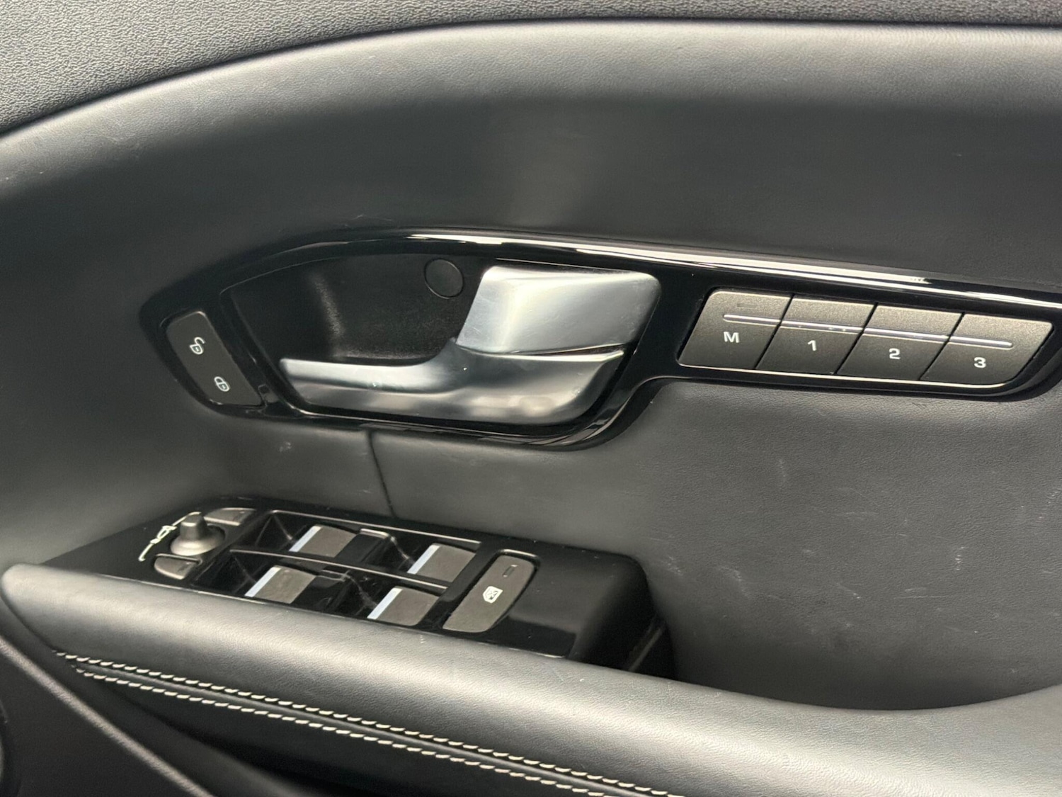 Used Land Rover Range Rover Evoque 2018 for sale - 76994746: Photo 45