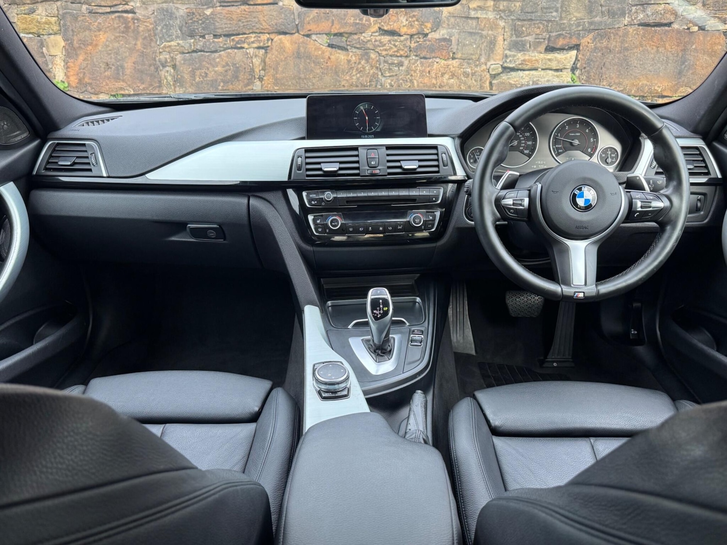 Used BMW 3 Series 2017 for sale - 76161109: Photo 11