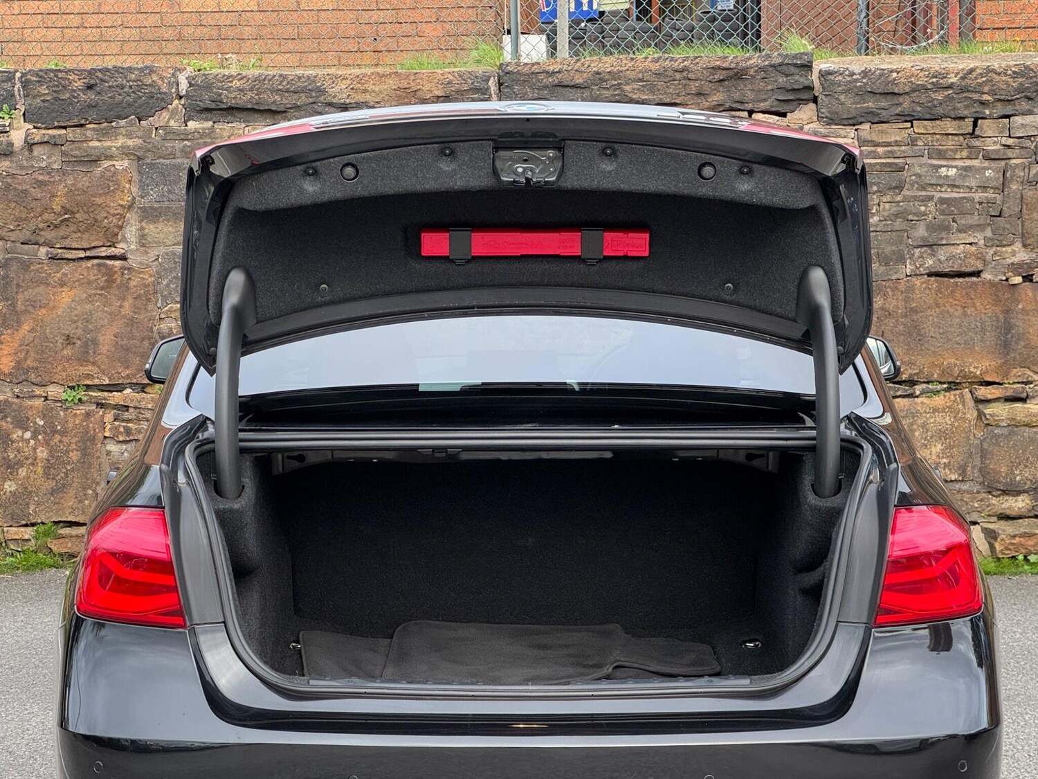 Used BMW 3 Series 2017 for sale - 76161109: Photo 21