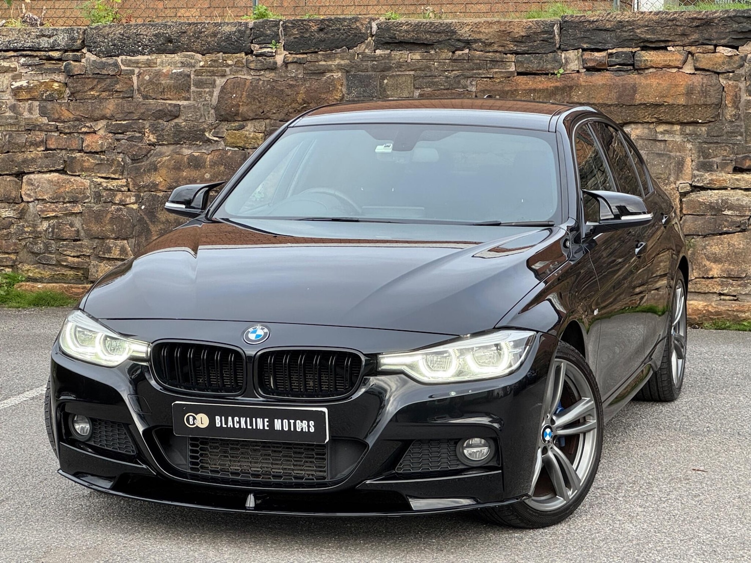 Used BMW 3 Series 2017 for sale - 76161109: Photo 3