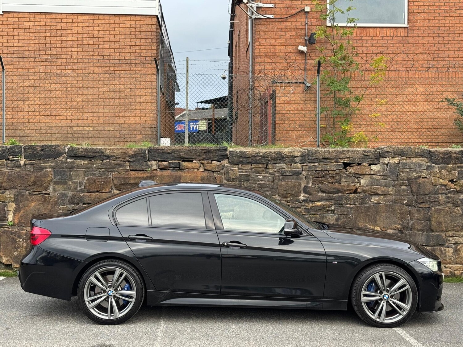 Used BMW 3 Series 2017 for sale - 76161109: Photo 8