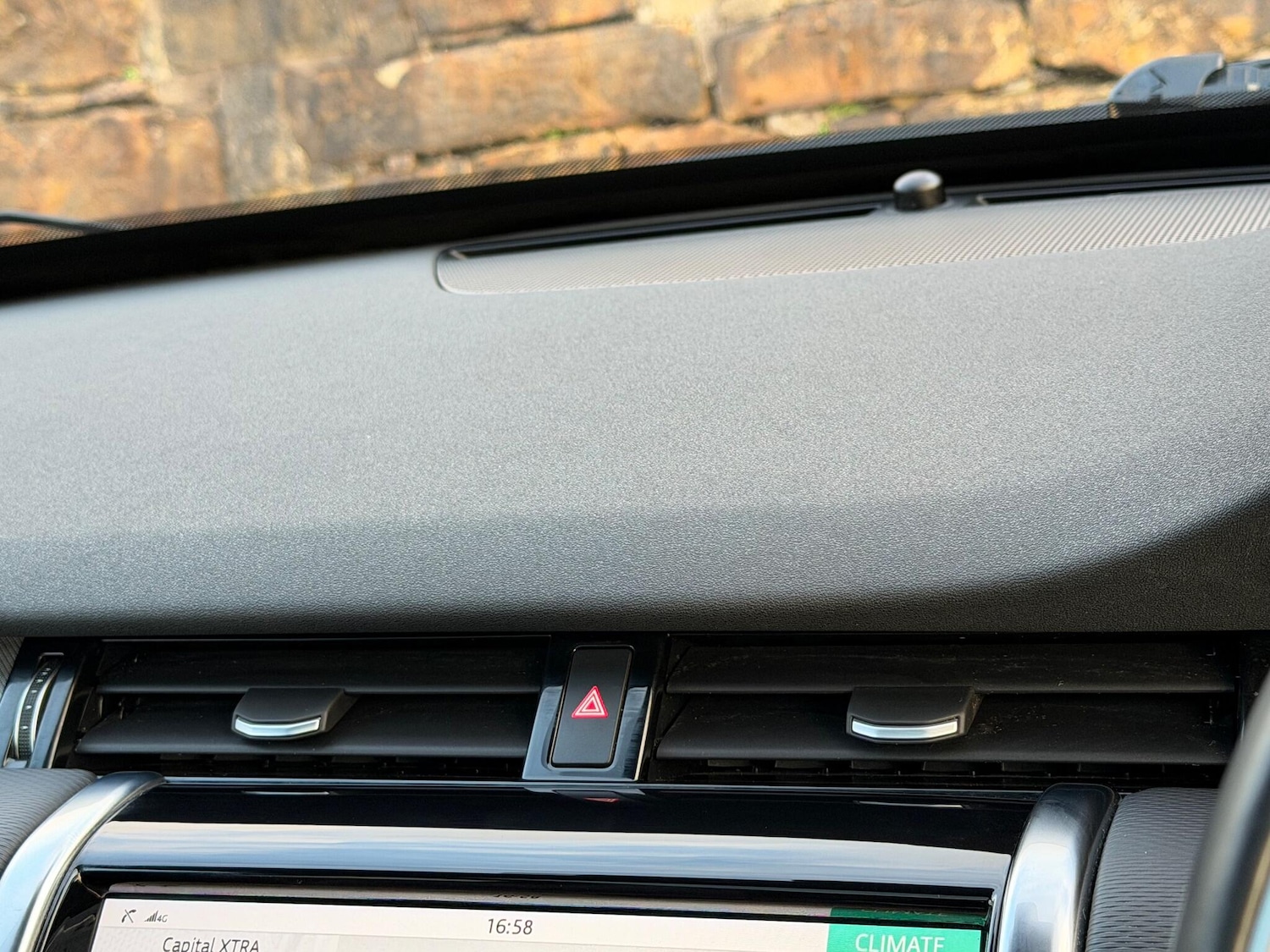 Used Land Rover Discovery Sport 2019 for sale - 76360277: Photo 31