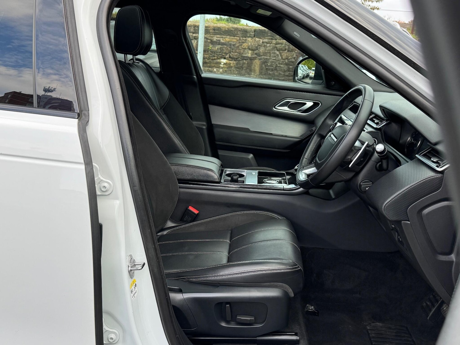 Used Land Rover Range Rover Velar 2020 for sale - 76989028: Photo 14