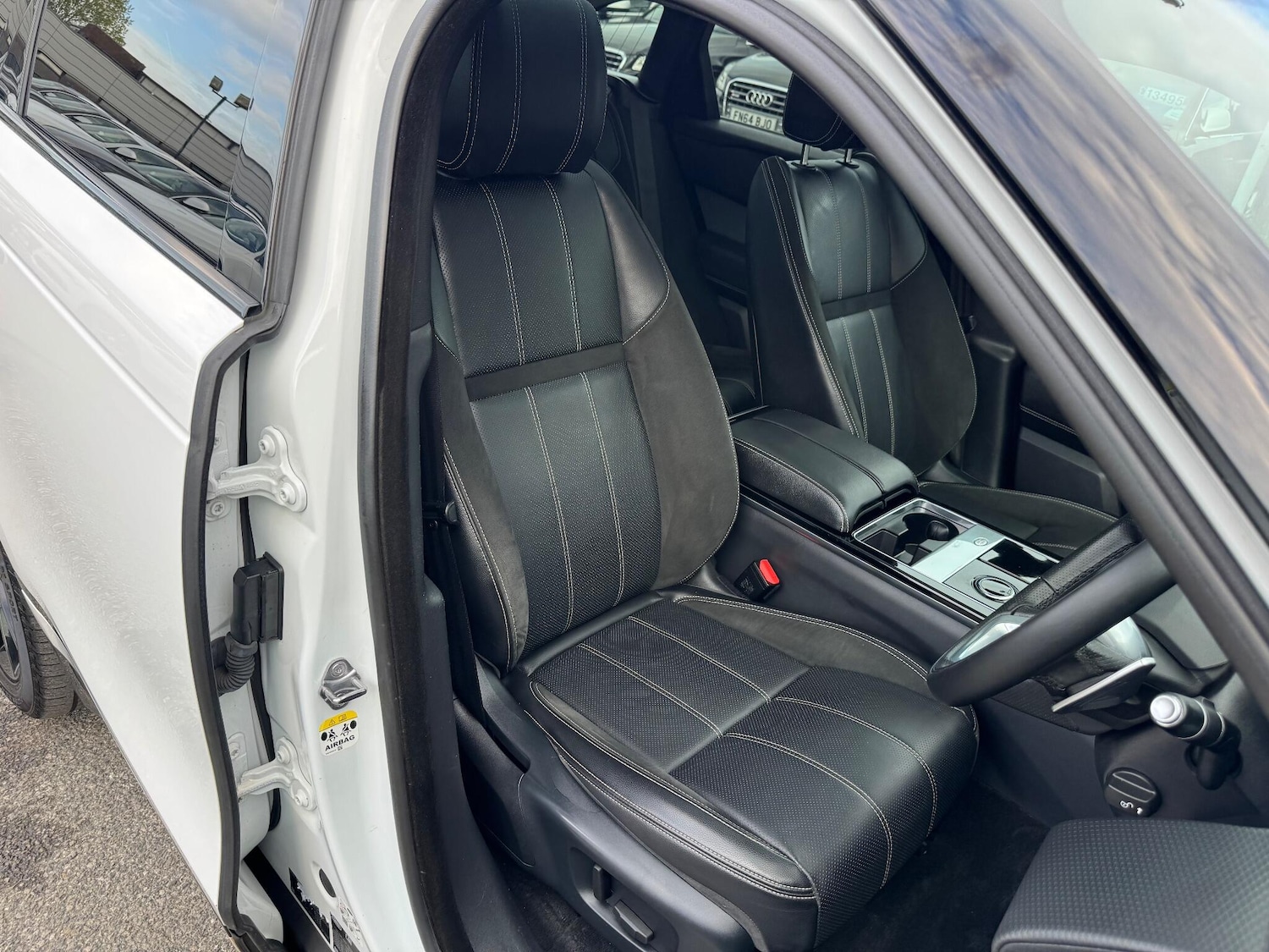 Used Land Rover Range Rover Velar 2020 for sale - 76989028: Photo 16