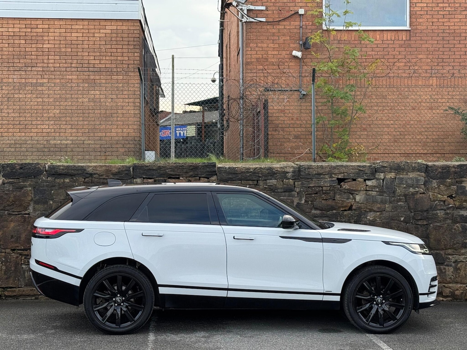 Used Land Rover Range Rover Velar 2020 for sale - 76989028: Photo 8