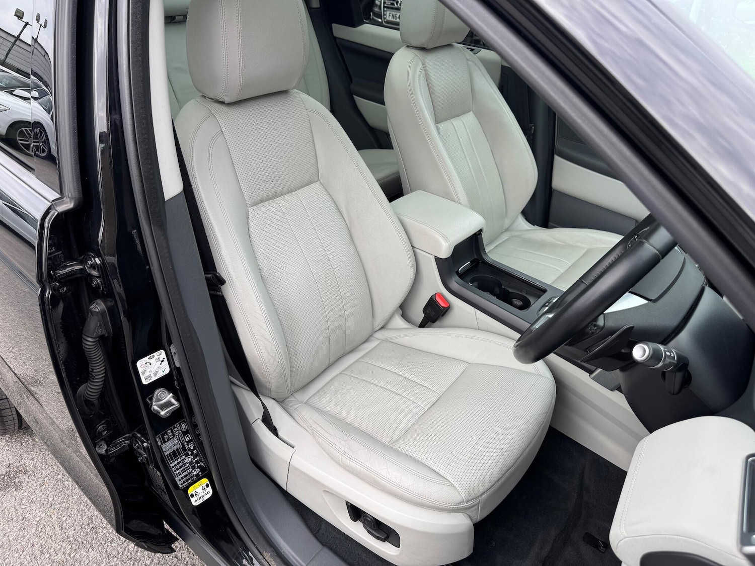 Used Land Rover Discovery Sport 2017 for sale - 76161061: Photo 17