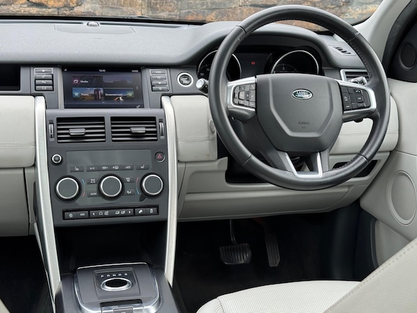 Used Land Rover Discovery Sport 2017 for sale - 76161061: Photo 25