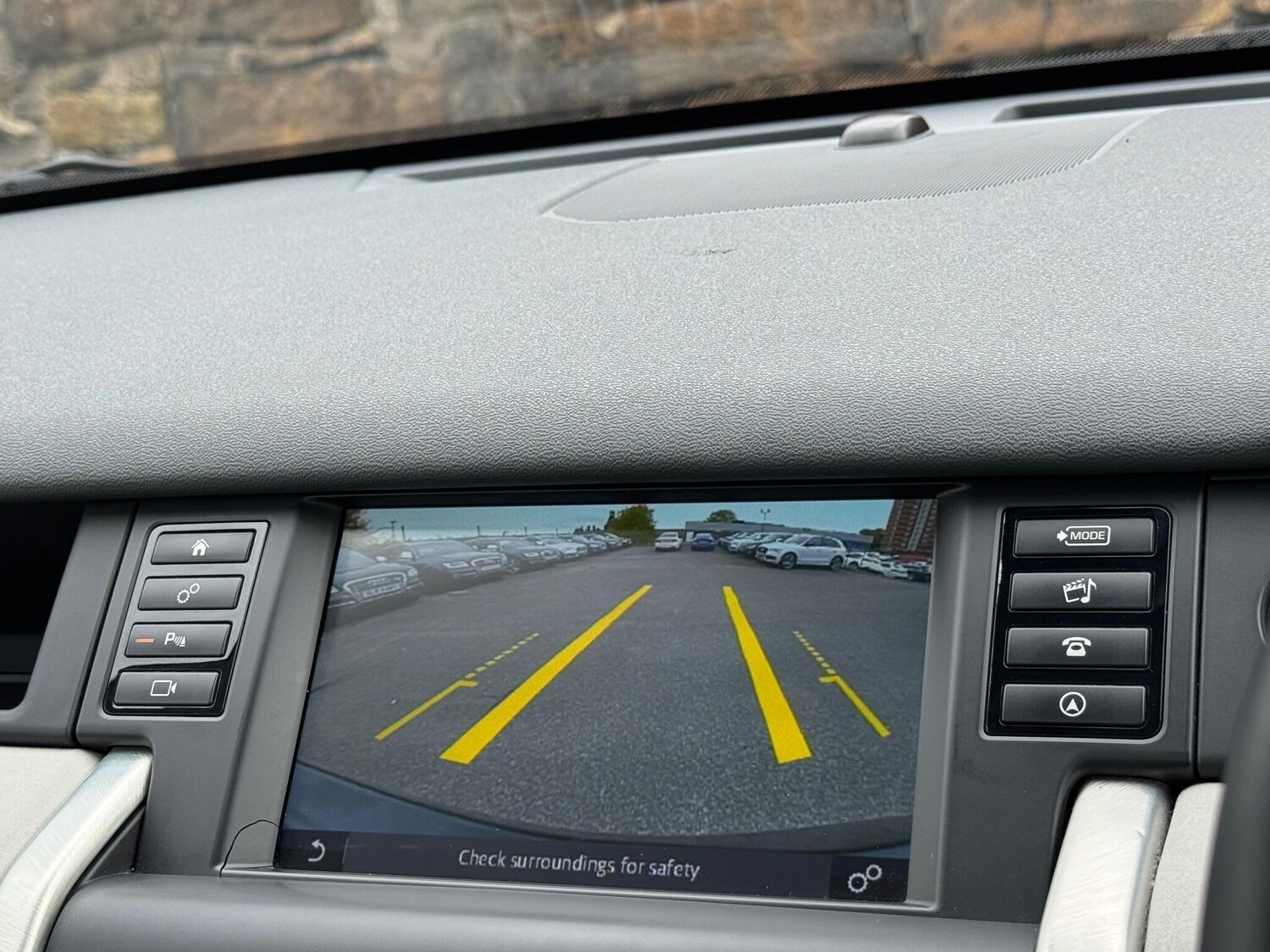 Used Land Rover Discovery Sport 2017 for sale - 76161061: Photo 33