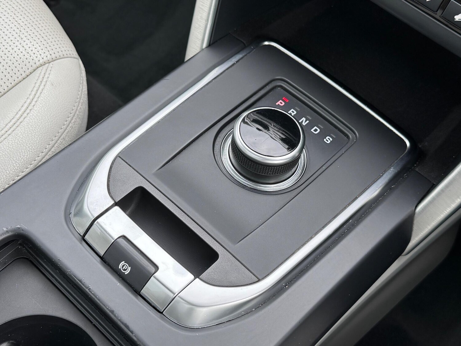 Used Land Rover Discovery Sport 2017 for sale - 76161061: Photo 40