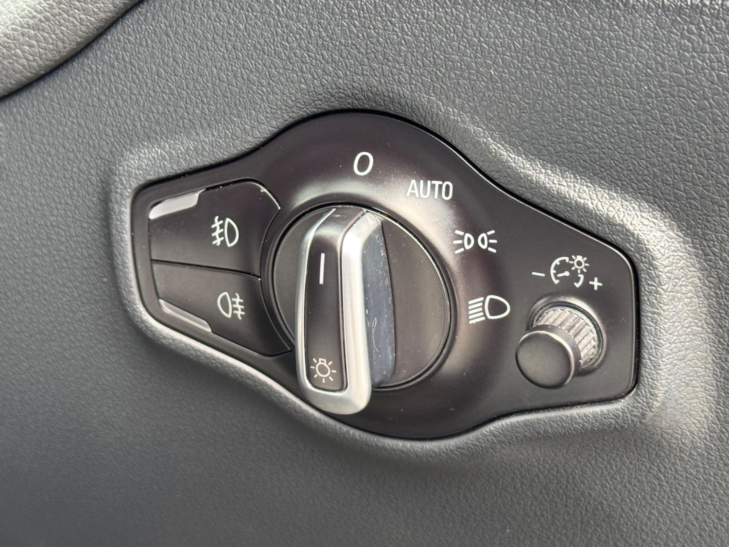 Used Audi SQ5 2015 for sale - 76161127: Photo 50