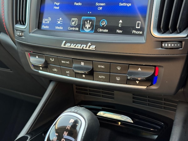 Used Maserati Levante 2016 for sale - 76161123: Photo 39