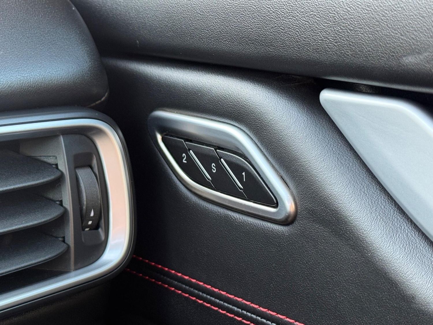 Used Maserati Levante 2016 for sale - 76161123: Photo 49