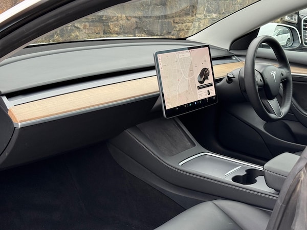 Used Tesla Model 3 2021 for sale - 76161140: Photo 15