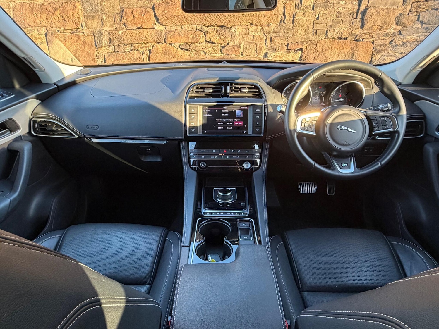 Used Jaguar F-Pace 2017 for sale - 76620483: Photo 10