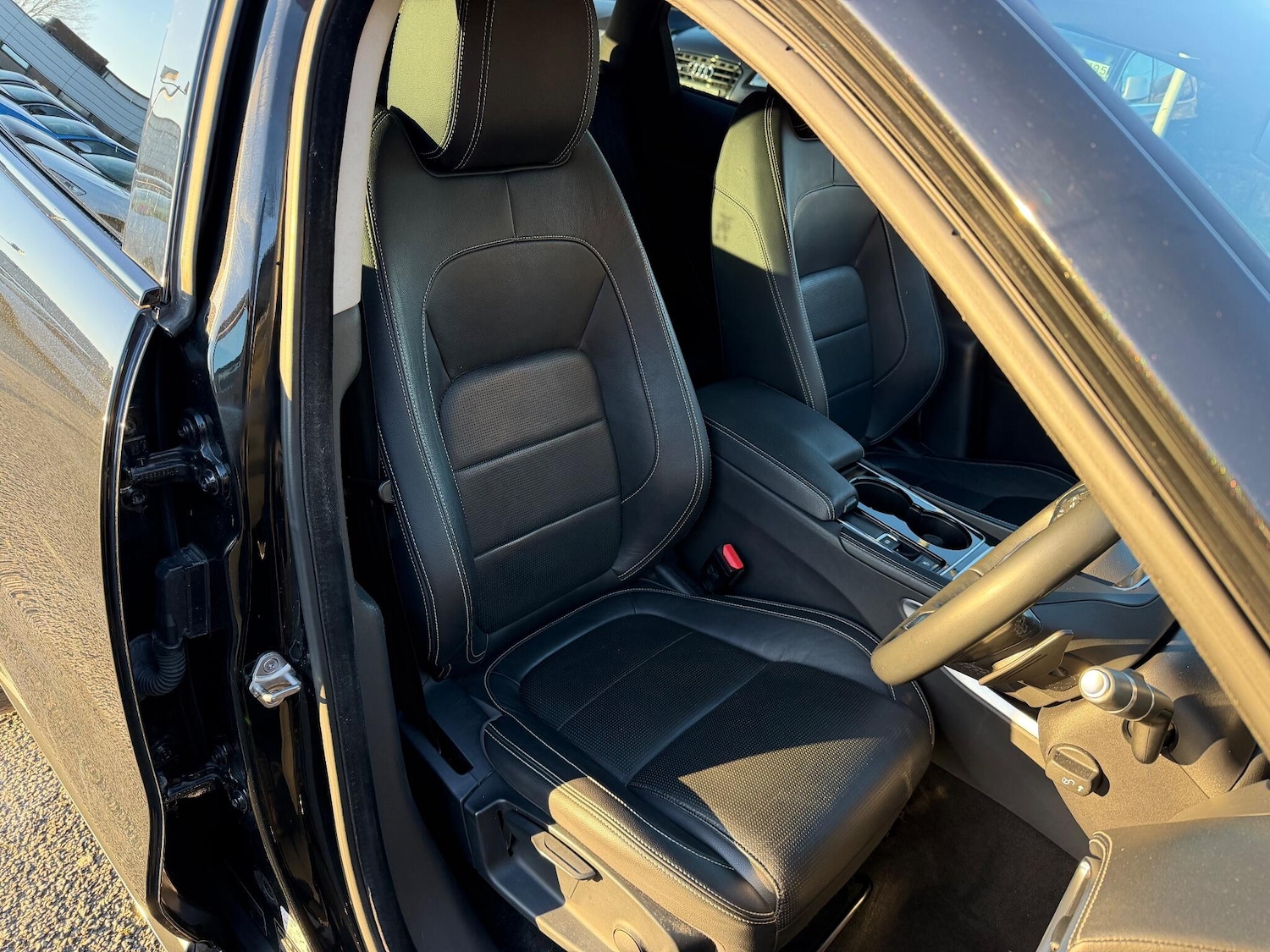 Used Jaguar F-Pace 2017 for sale - 76620483: Photo 16