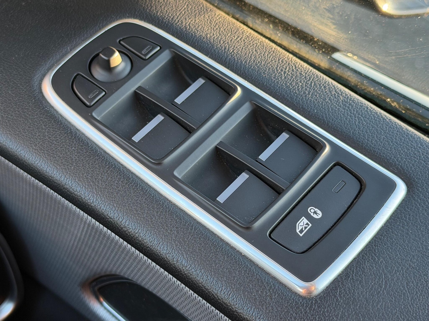 Used Jaguar F-Pace 2017 for sale - 76620483: Photo 42