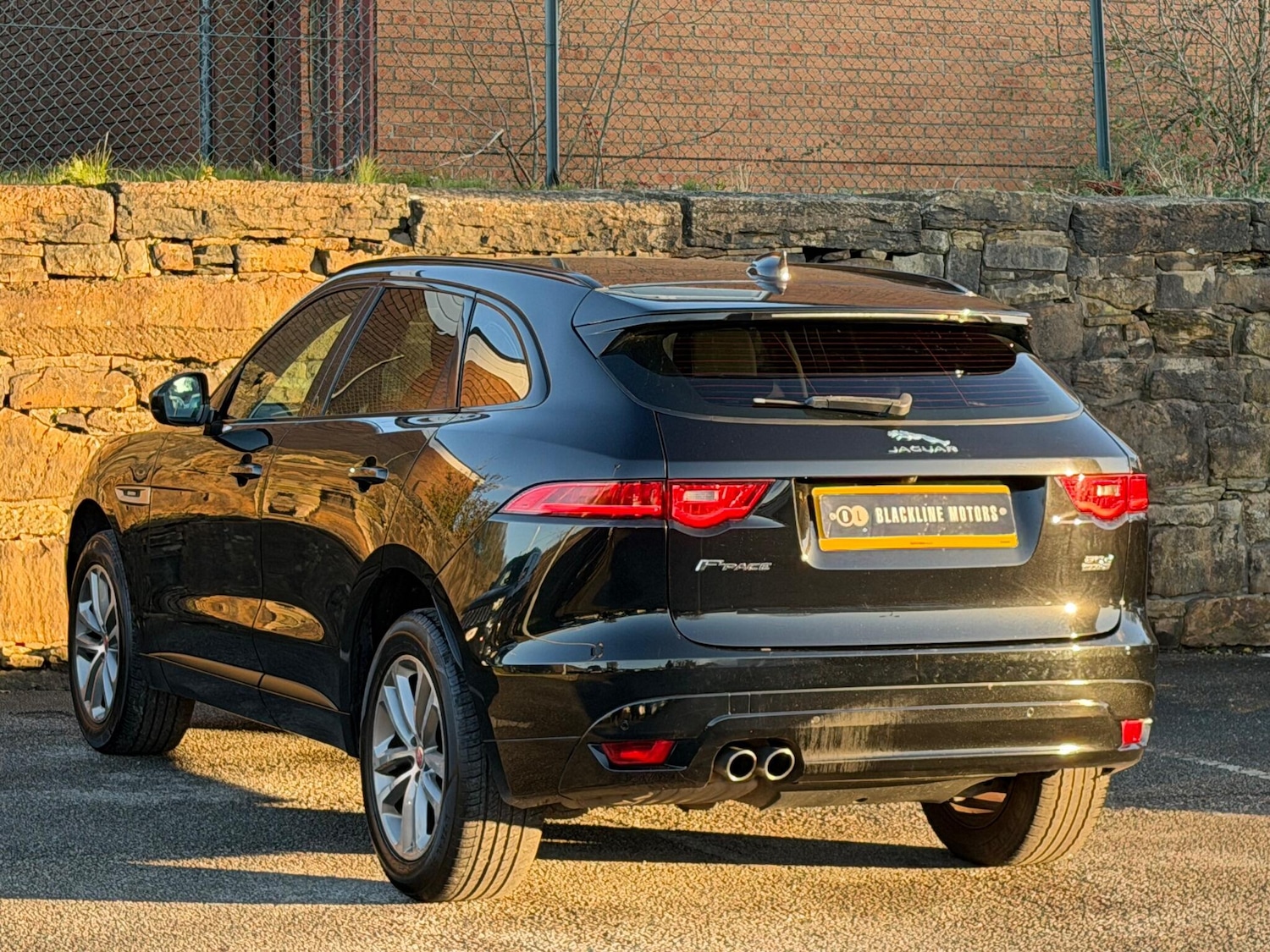 Used Jaguar F-Pace 2017 for sale - 76620483: Photo 5