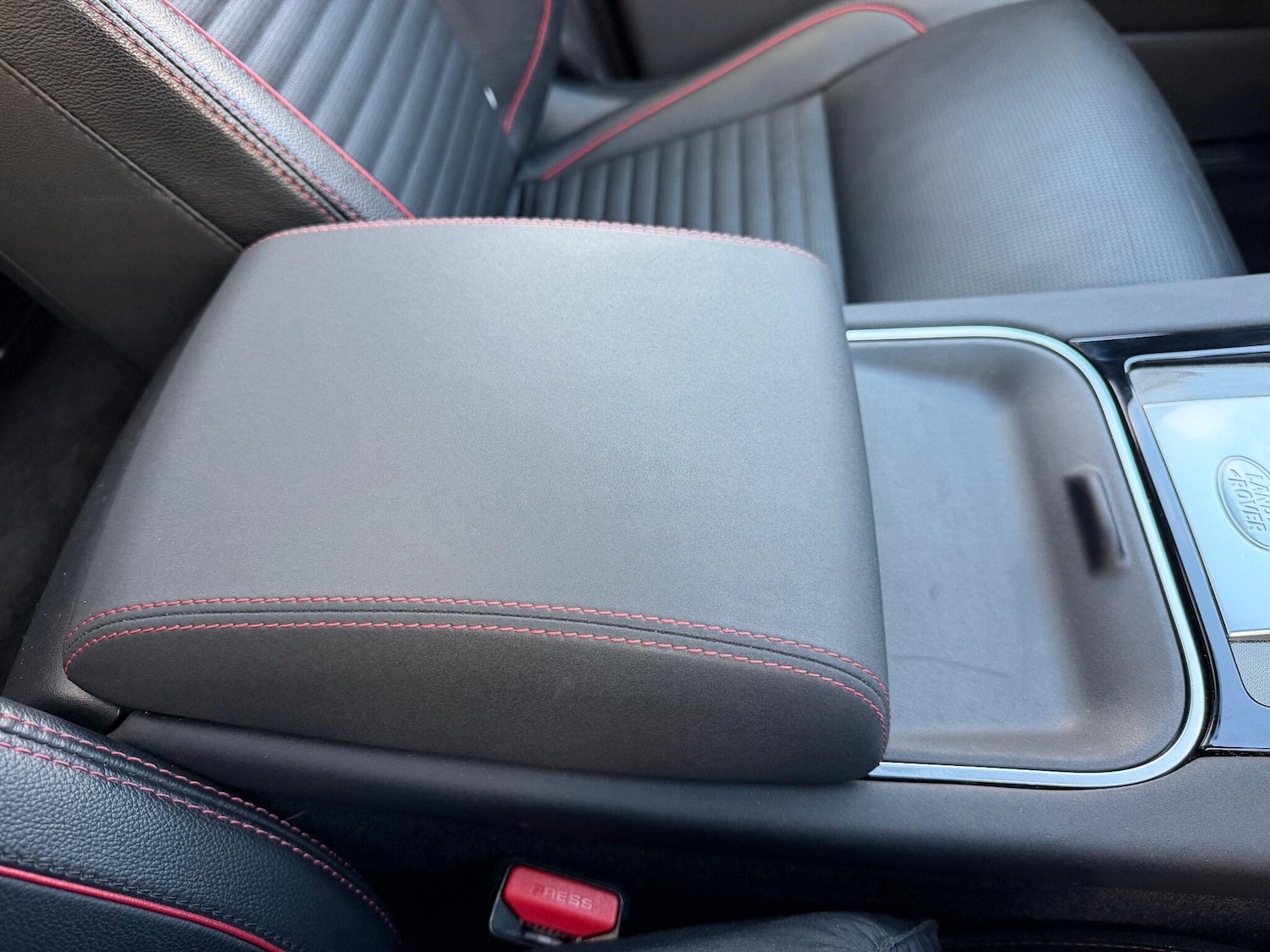 Used Land Rover Discovery Sport 2020 for sale - 76936461: Photo 41