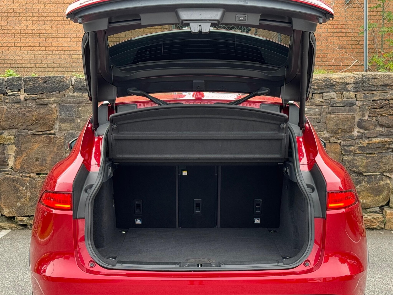 Used Jaguar F-Pace for sale - 76995875: Photo 21