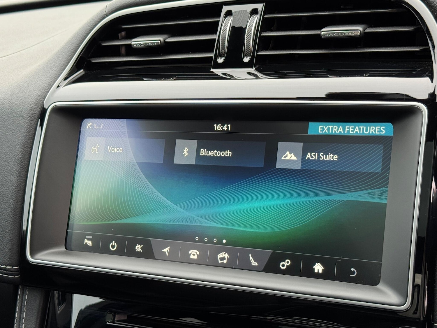 Used Jaguar F-Pace for sale - 76995875: Photo 32