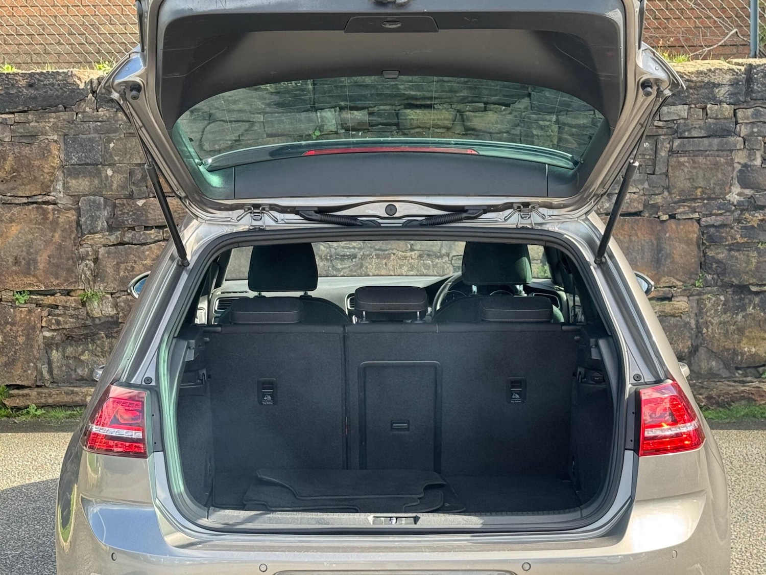 Used Volkswagen Golf 2015 for sale - 76161092: Photo 20