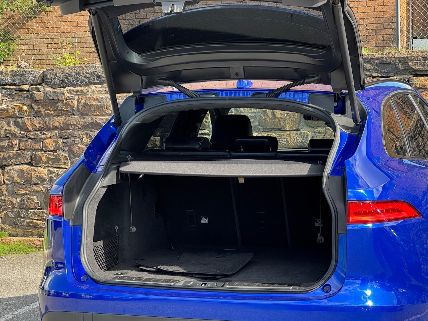 Used Jaguar F-Pace 2019 for sale - 76161091: Photo 19