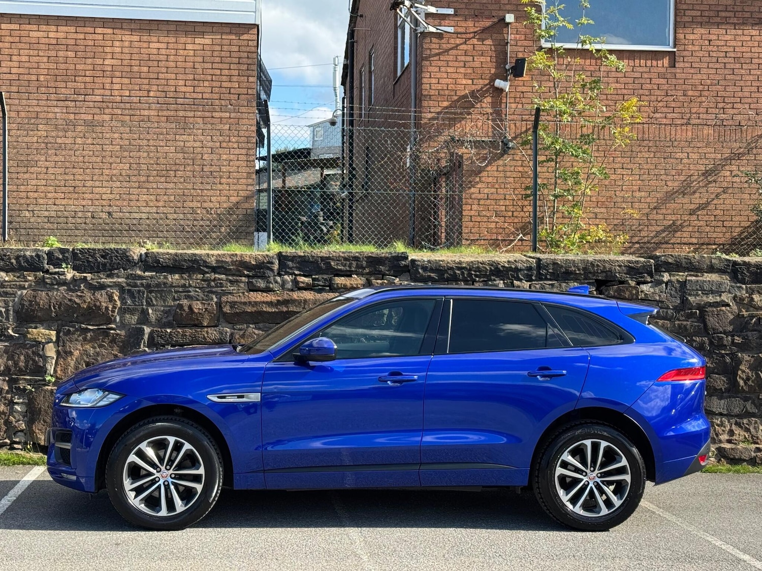 Used Jaguar F-Pace 2019 for sale - 76161091: Photo 4