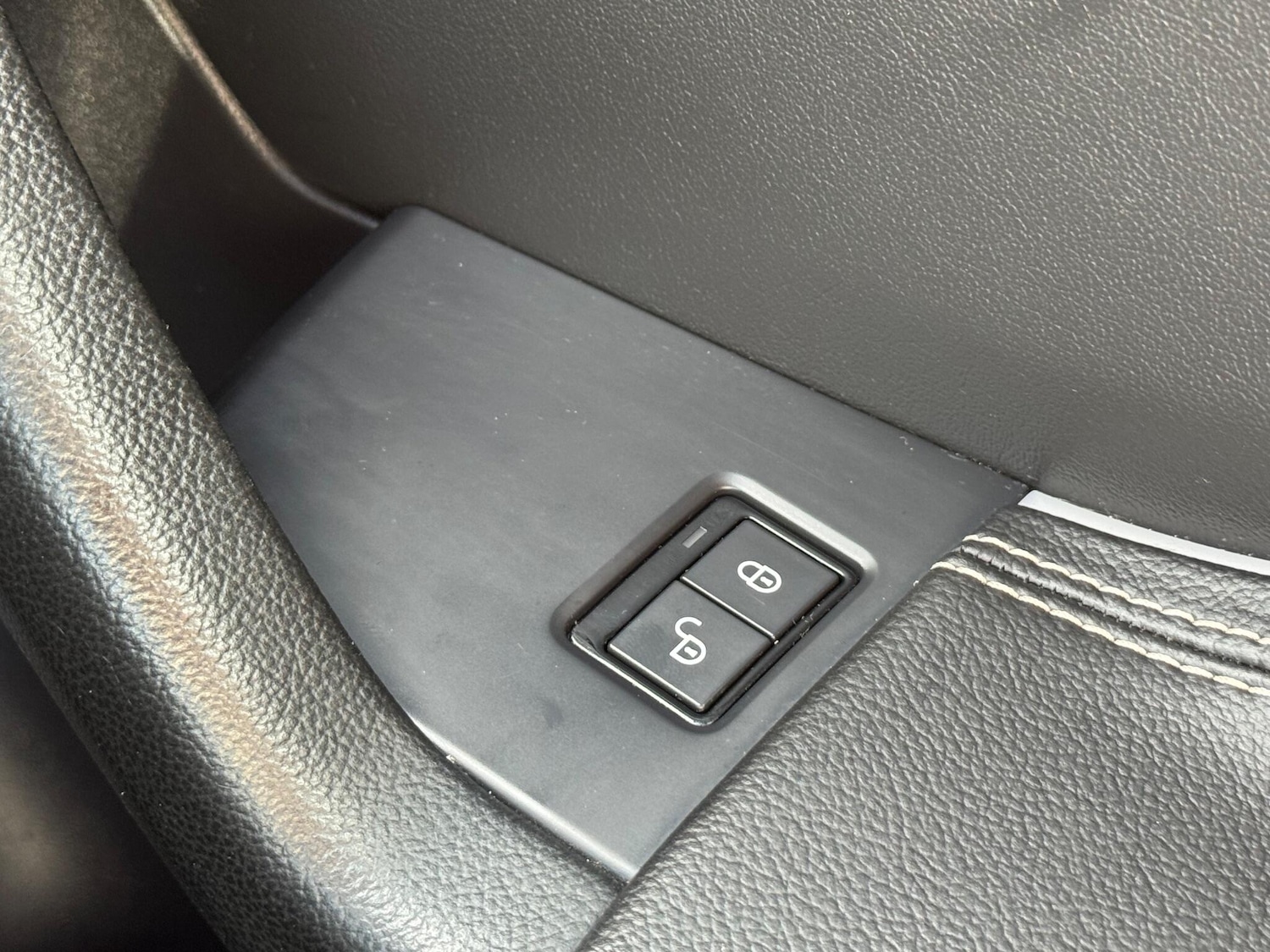 Used Jaguar F-Pace 2019 for sale - 76161091: Photo 44