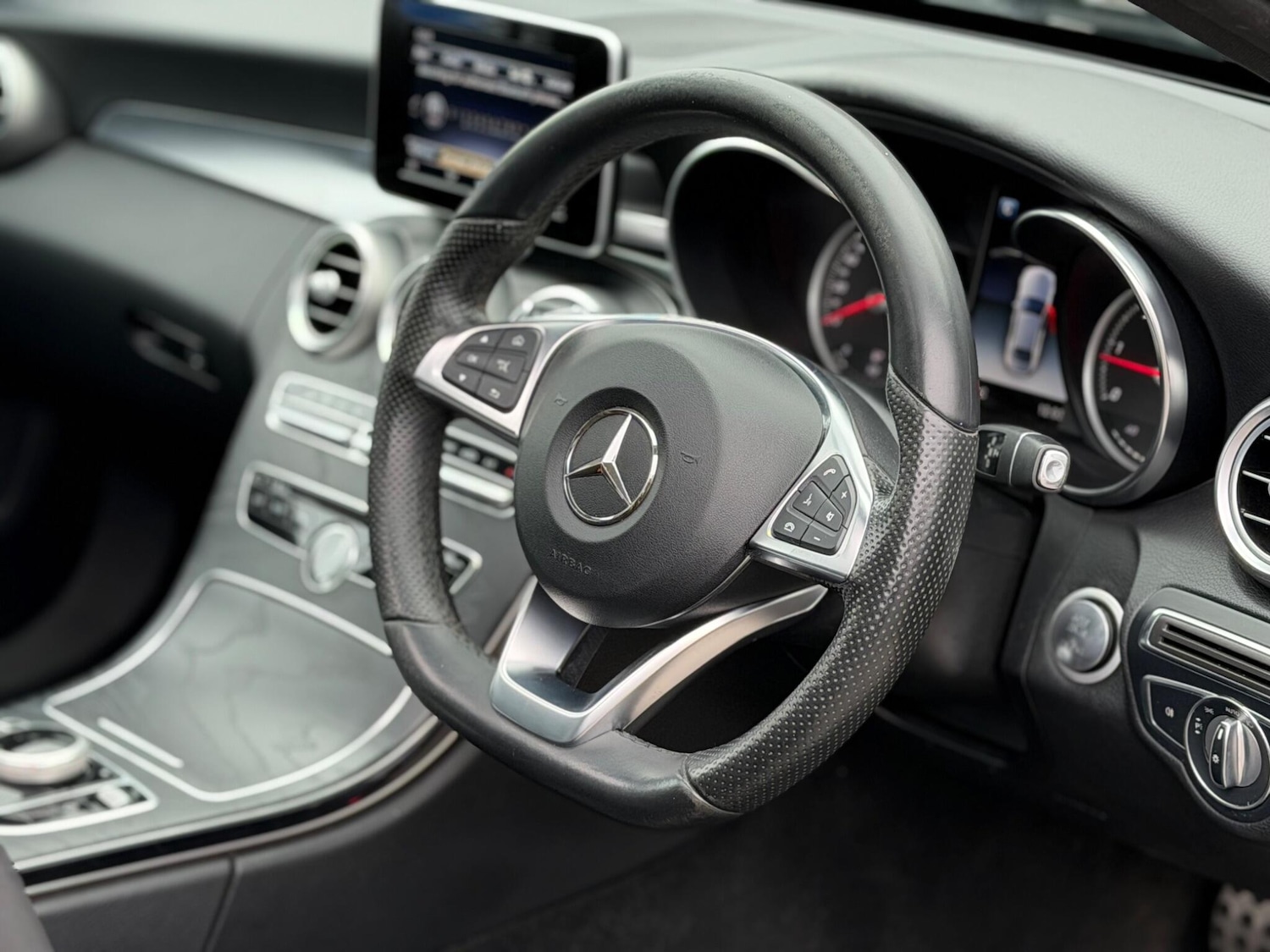 Used Mercedes-Benz C Class 2018 for sale - 77166500: Photo 14