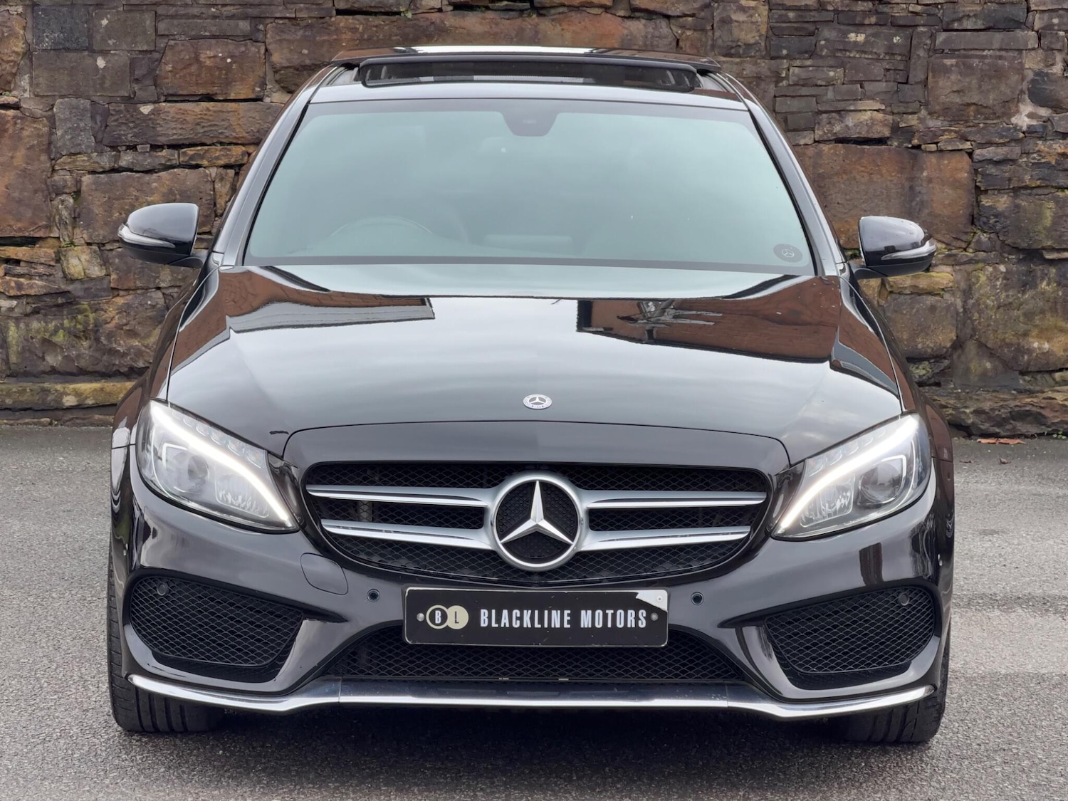 Used Mercedes-Benz C Class 2018 for sale - 77166500: Photo 2