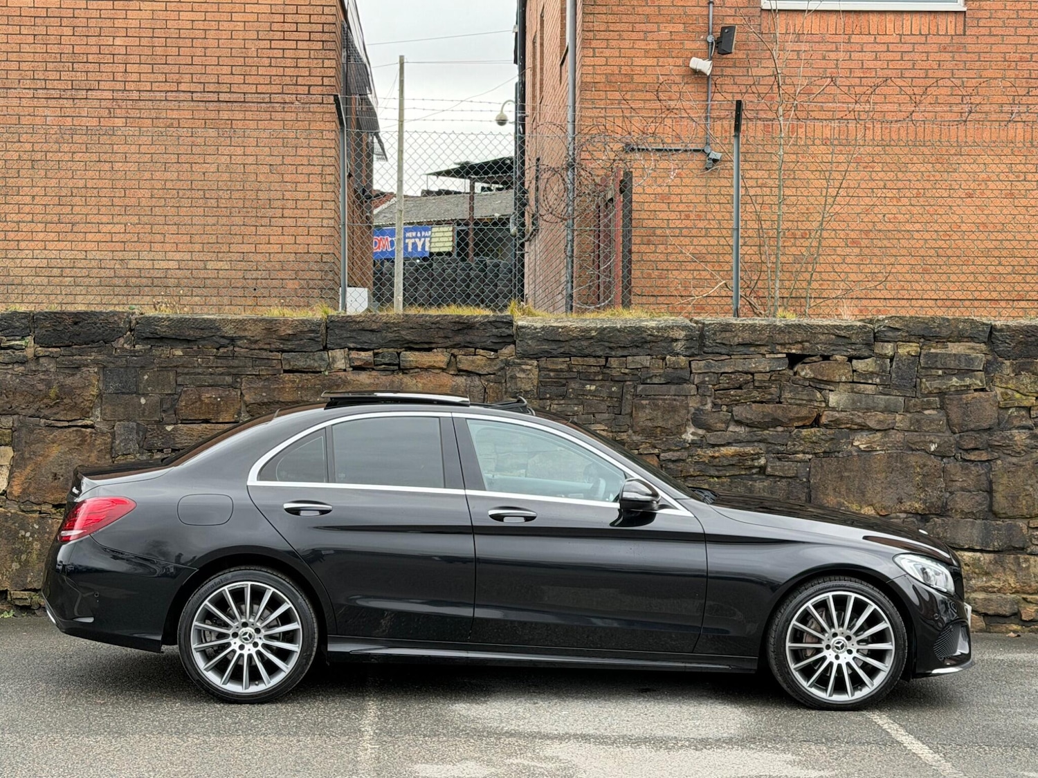 Used Mercedes-Benz C Class 2018 for sale - 77166500: Photo 8