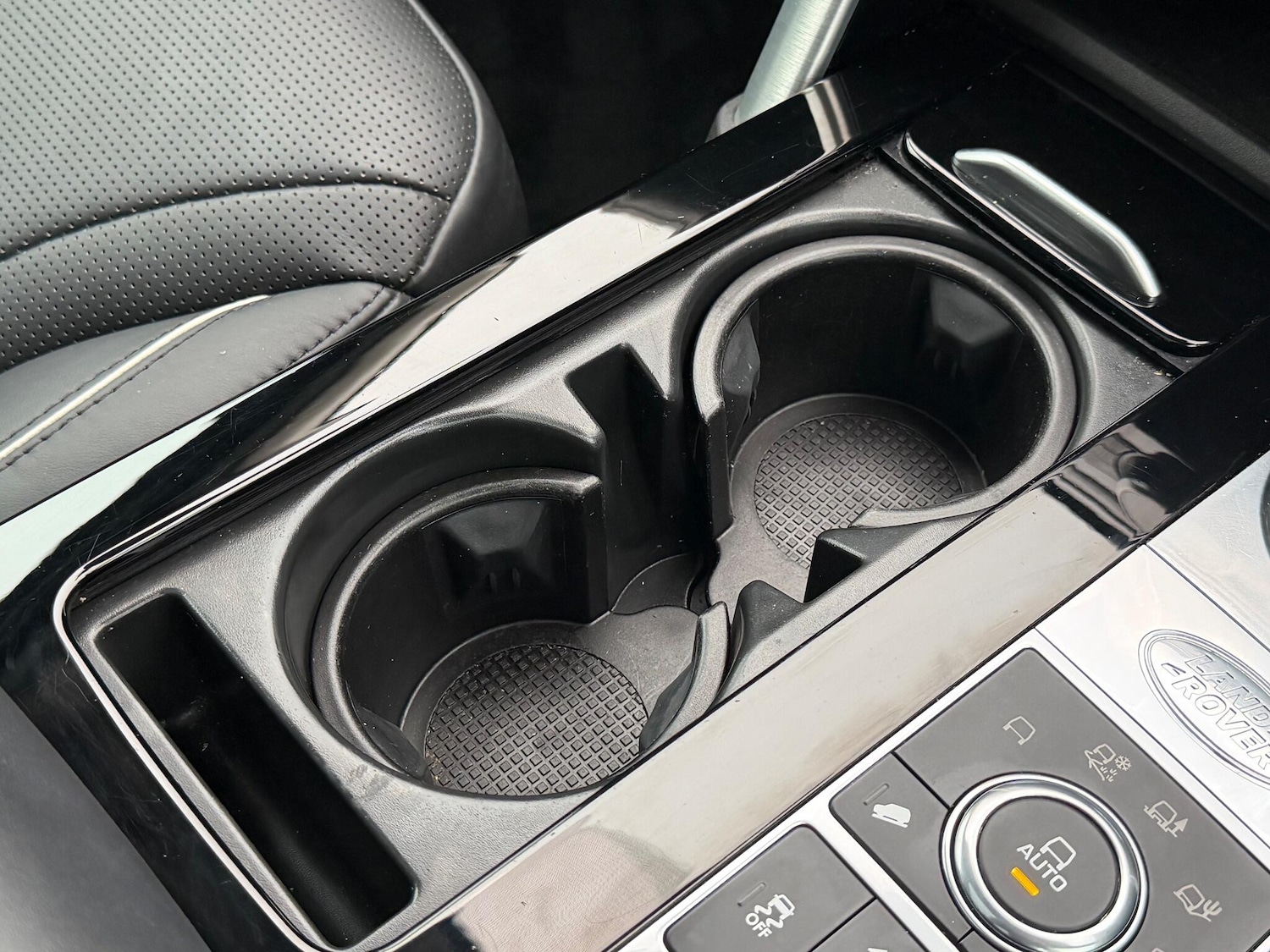 Used Land Rover Discovery 2017 for sale - 76850409: Photo 50