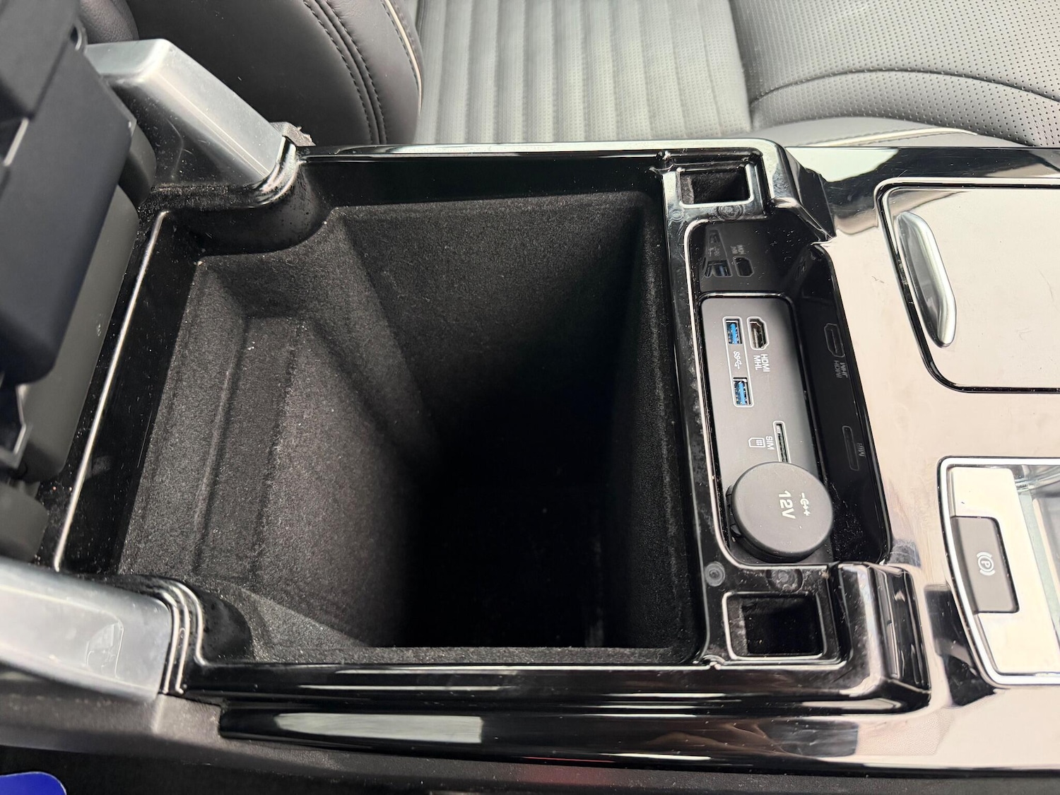 Used Land Rover Discovery 2017 for sale - 76850409: Photo 54